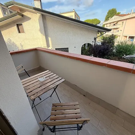 Your Oasis In The City! Apartment Viareggio